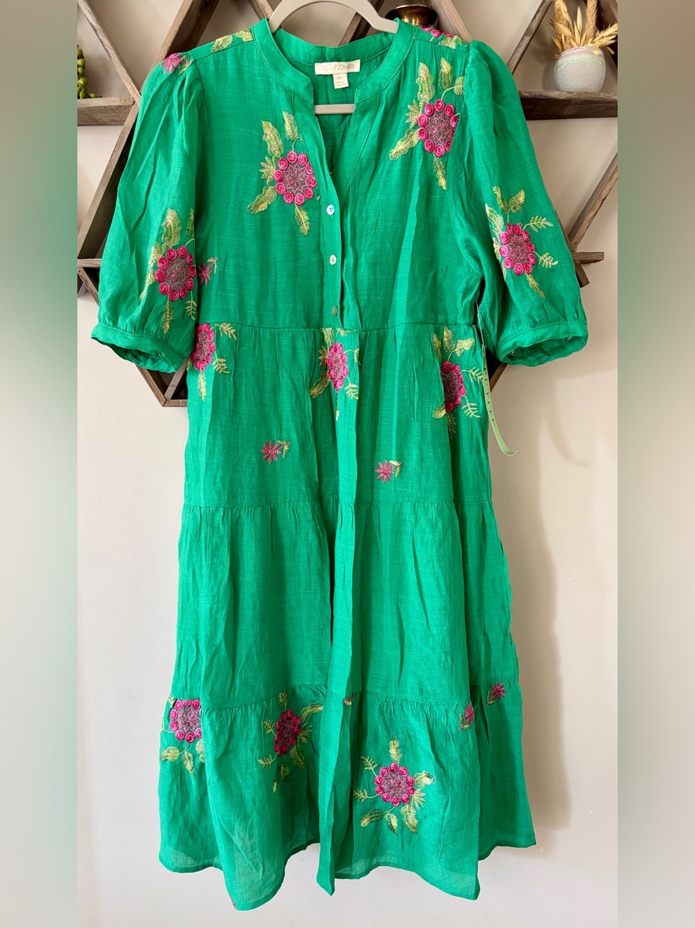 Fig & Flower green floral embroidered tiered midi dress. Size small petite.